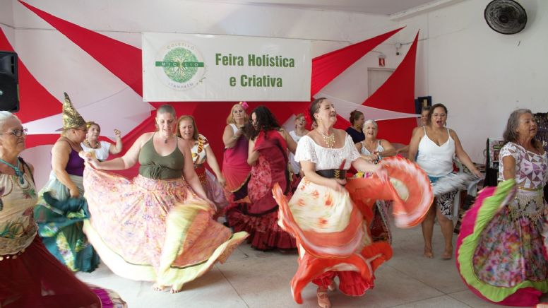 Feira Holística e Criativa de Itanhaém homenageia Dia Internacional das Mulheres