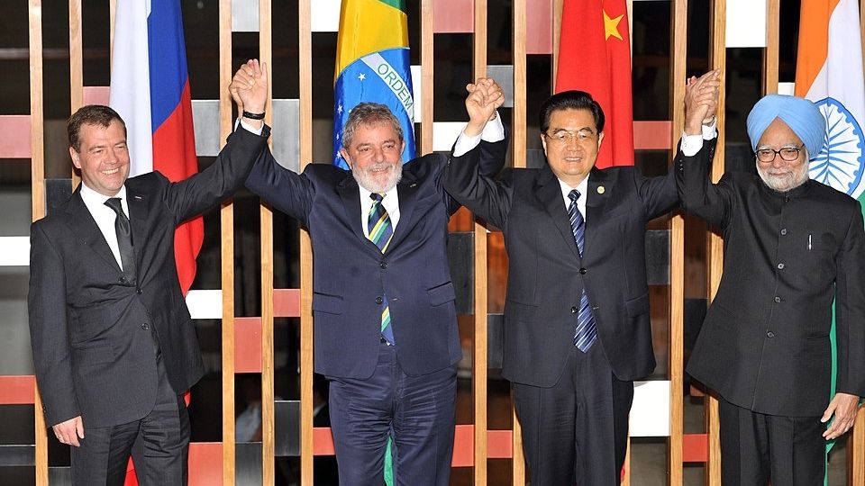 Dimitri Medved (Rússia), Lula (Brasil), Hu Jintao (China) e Manmohan Singh (China) em Cúpula de 2010