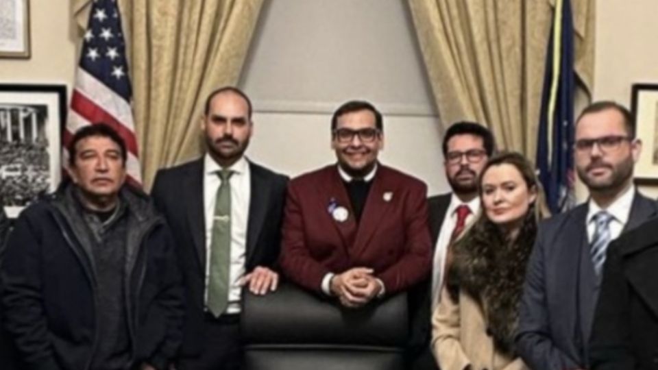 George Santos recebe delegação bolsonarista semanas antes de ser expulso do Congresso.