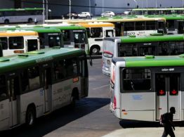 Como o setor de transportes pode cortar emissões em quase 70% até 2050