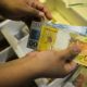 Brasileiros têm R$ 9 bilhões em valores para receber, diz BC; veja se você está na lista