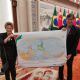 'Metrópoles' engana leitores com chamada que sugere erro de Dilma com mapa-múndi "de ponta-cabeça"