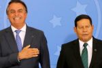 Filhote da Ditadura, Mourão dá chilique com Janja e diz que Lula quer censura "que existe na China"