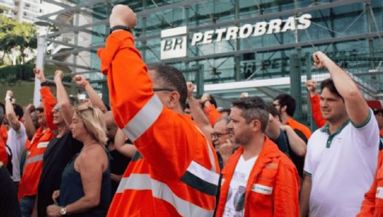 Petroleiros anunciam greve de advertência no Sistema Petrobrás