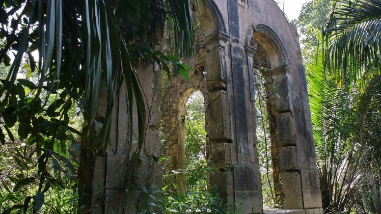 Essa cidade fantasma no meio da Amazônia é um encontro com a História do Brasil