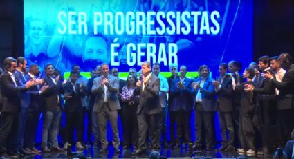 Tarcísio dá banana a Bolsonaro e diz em ato do Centrão que "esse grupo tem projeto para o Brasil"