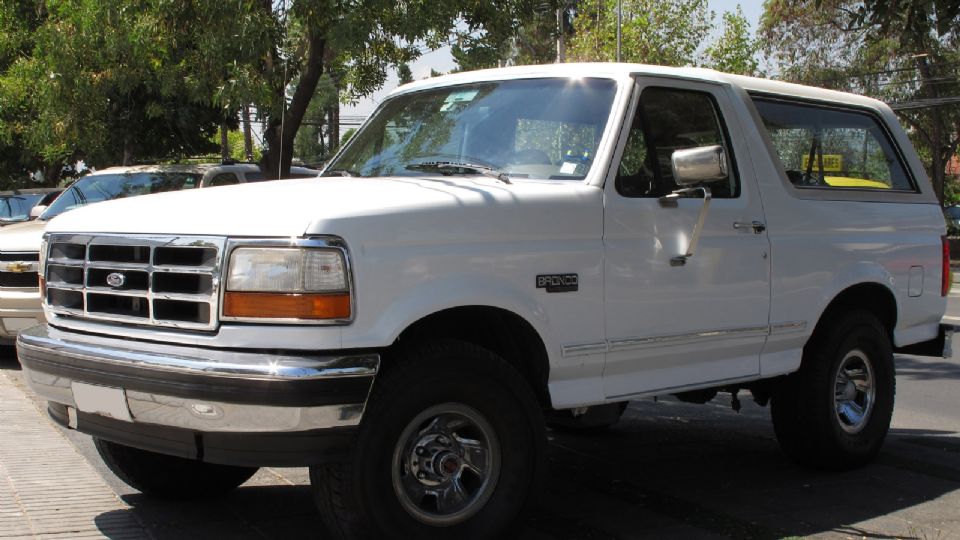 Imagem do Ford Bronco, um dos modelos alvo do recall da Ford nos EUA
