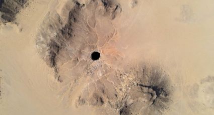 O poço isolado no meio do deserto que esconde mistérios da ciência