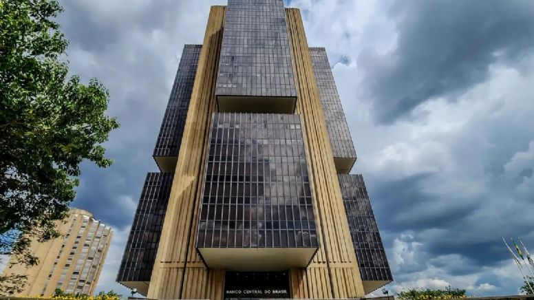 Lágrimas de urubu? Não tenho pena, não! Por Paulo Vinícius da Silva