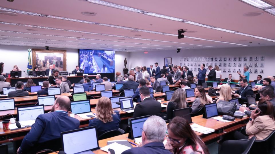O pedido feito pelo PL foi aprovado por 44 votos a 18 na CCJ