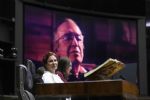 Foto ilustrativa de la nota titulada: Carla Zambelli apela a oração antes de julgamento que pode levá-la à prisão: "Deus do impossível"