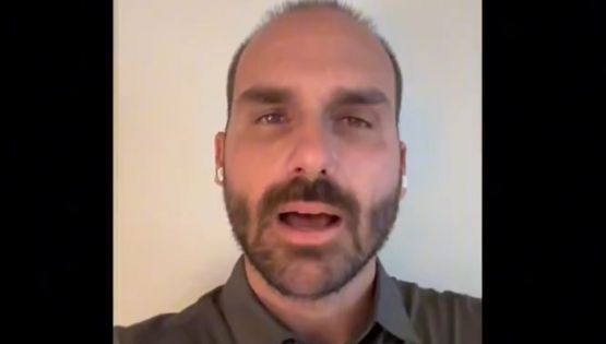 VÍDEO: Eduardo Bolsonaro dá chilique após prisão de Gilson Machado