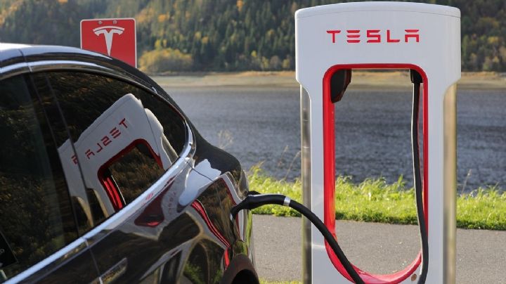 Por que motoristas franceses estão processando a Tesla, de Elon Muk