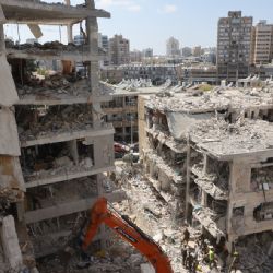 Governo Lula tenta resgatar políticos brasileiros presos em bunkers em Israel após bombardeios do Irã