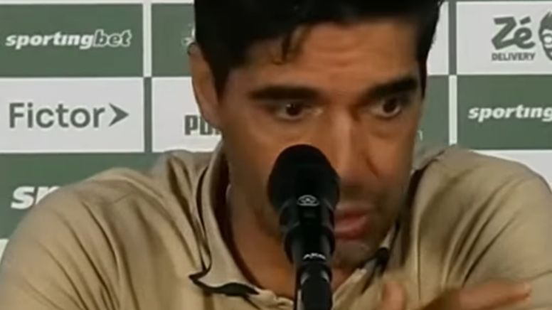VÍDEO: Abel desconta frustração pela derrota em cinegrafista