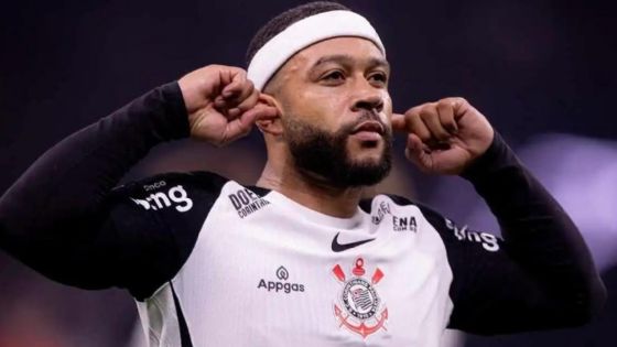 A resposta de Memphis Depay ao Craque Neto após ser chamado de “otário, idiota, babaca”