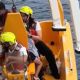 VÍDEO – Desespero: Criança cai do 4º andar de navio da Disney e pai pula para salvá-la