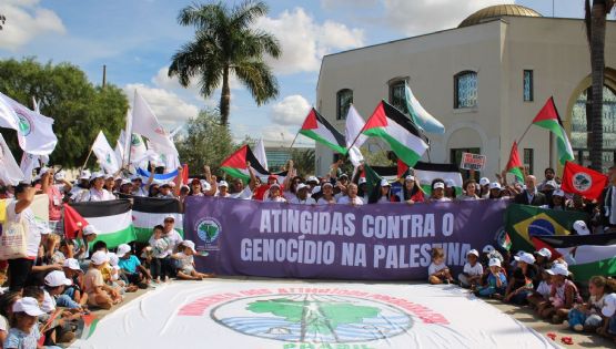 Mulheres do MAB marcham em mobilização contra PL da Devastação e genocídio em Gaza